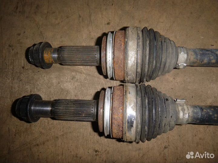 Полуось задняя левая toyota RAV 4 2013