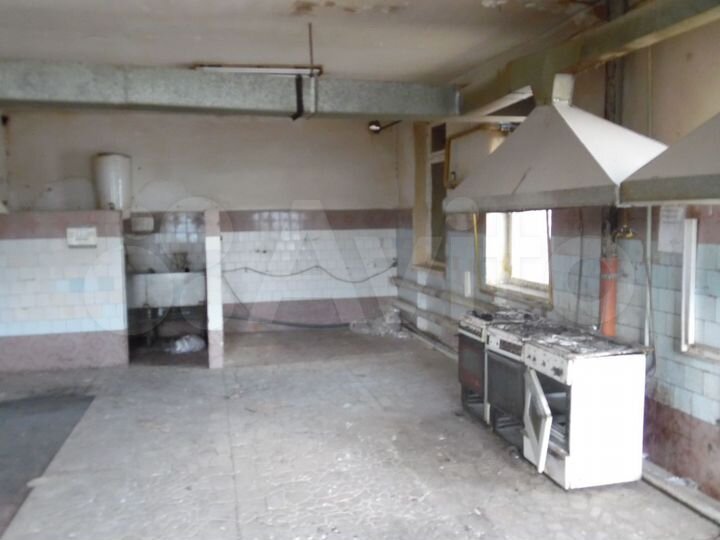 Сдам помещение свободного назначения, 935.00 м²