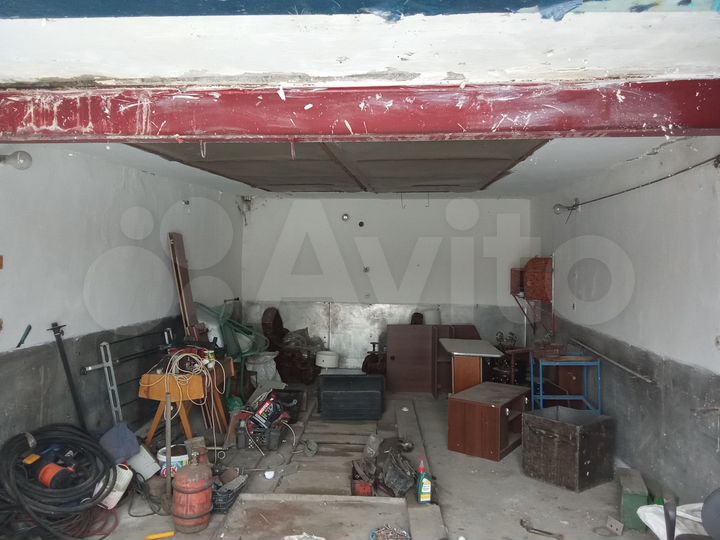 Гараж, > 30 м²