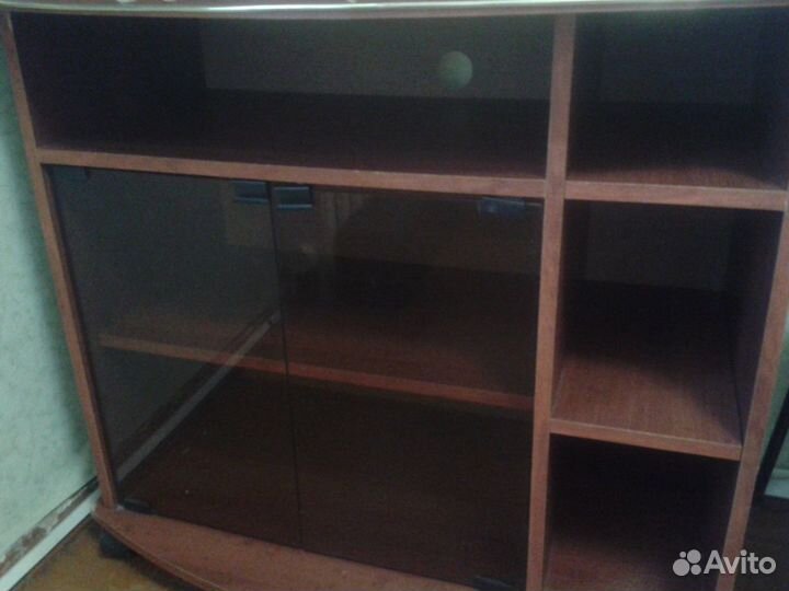 Тумба на колесиках