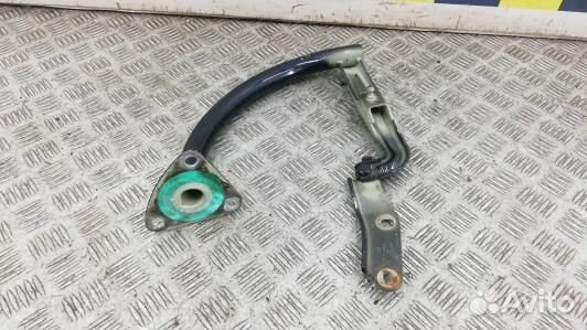 Петля крышки багажника volkswagen passat B7 (95O07