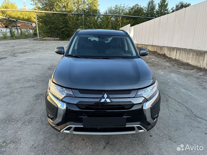 Mitsubishi Outlander 2.0 CVT, 2021, 40 800 км