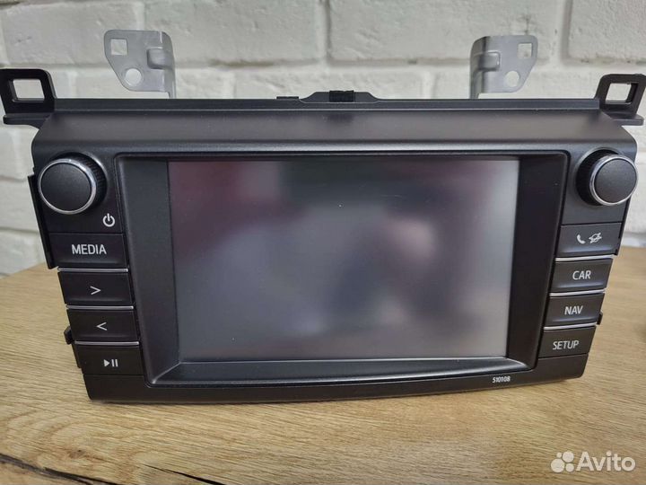 Штатное головное устройство Toyota RAV4 2015-2019
