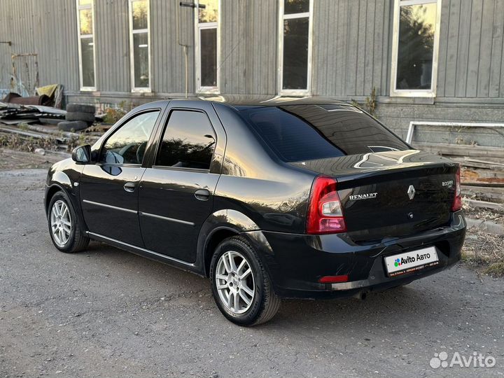 Renault Logan 1.6 AT, 2010, 99 999 км