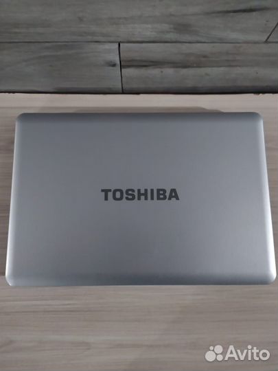 Ноутбук toshiba