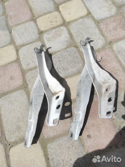 Петля капота для Peugeot 308 I 2007-2011