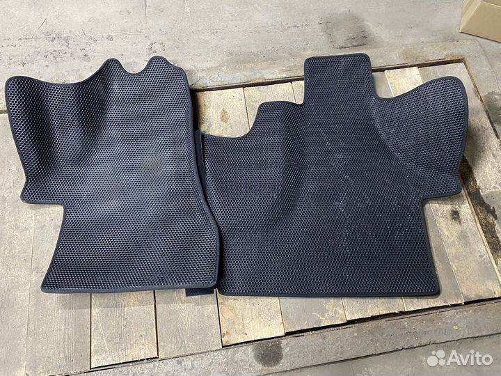 Передние коврики EVA VW Transporter T5