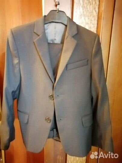 Школьный костюм