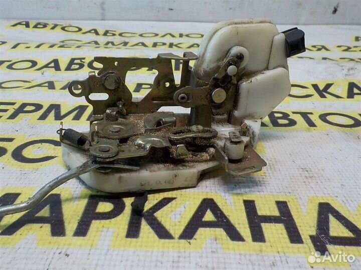 Замок двери передней правой Mitsubishi Pajero III