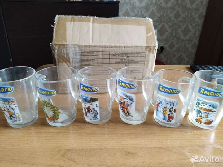 Кружки, стаканы и бокалы