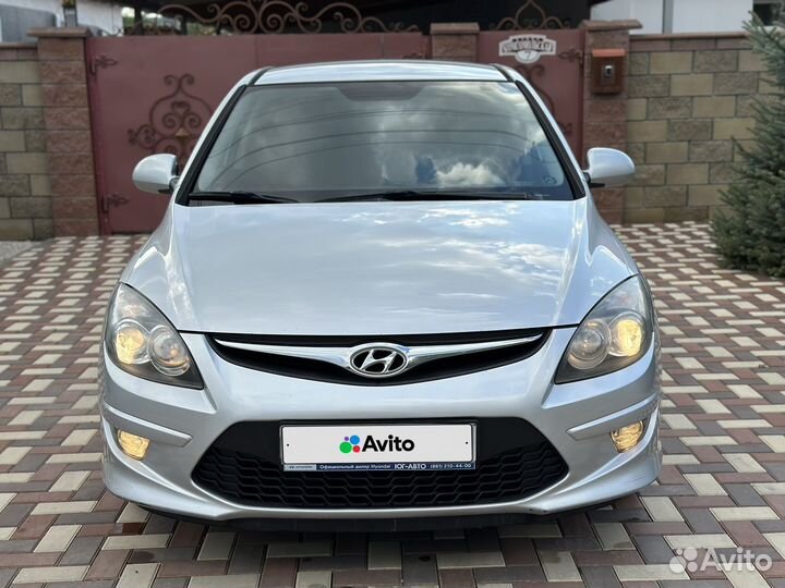 Hyundai i30, 2011