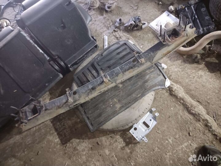 Усилитель заднего бампера Range Rover Vogue L322