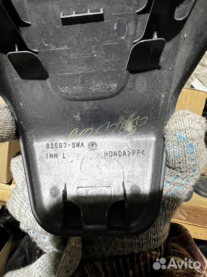 Заглушка крепления сидений Хонда CRV