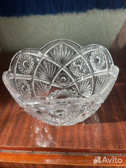 Ваза хрустальная