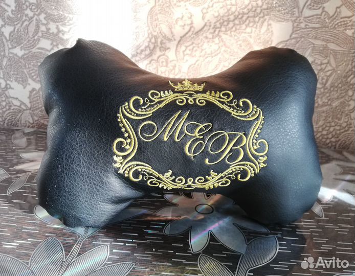 Подушка с вышивкой