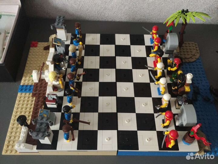 Шахматы Lego пираты