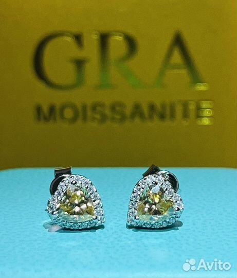 Муассанит шампань сердце пусеты 1 ct