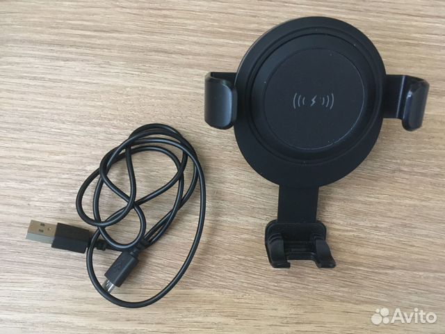 Автом.беспровод.зарядное устройство и магнит. держ
