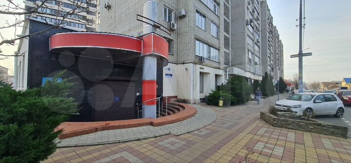 Торгово-офисное помещение, 451 м²