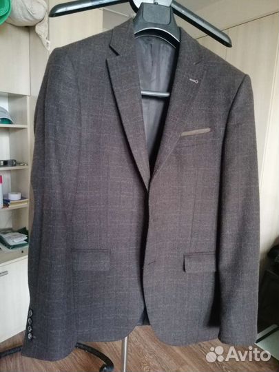 Пиджак чистая шерсть 48 размер