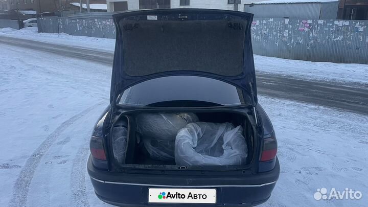 Opel Omega 2.0 МТ, 1995, 50 000 км