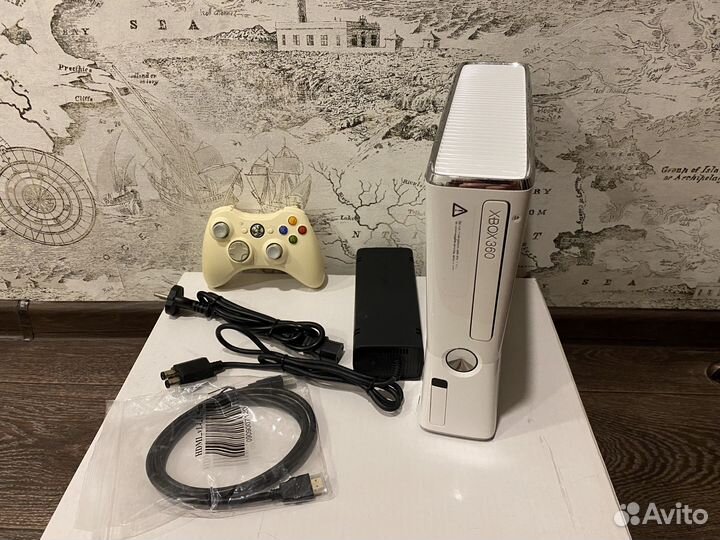 Xbox 360 Slim 320GB FreeBoot 50 игр
