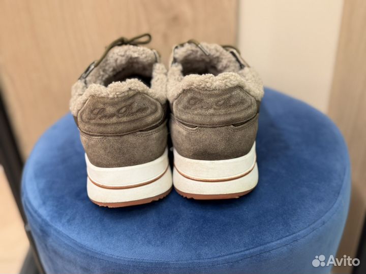 Продам мужские кроссовки утепленные