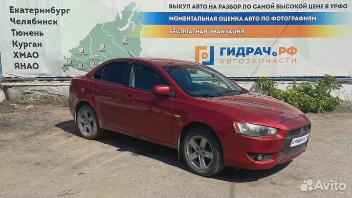 Стекло двери задней правой Mitsubishi Lancer X (CY