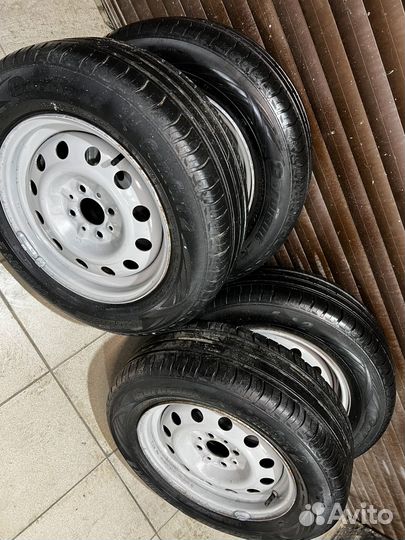 Продам коплект r14 колес