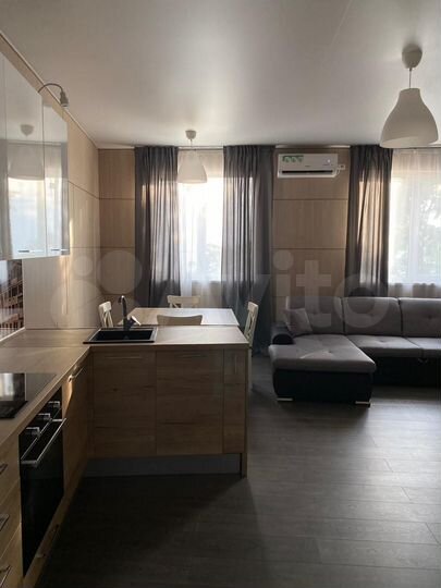 2-к. квартира, 65 м², 1/3 эт.