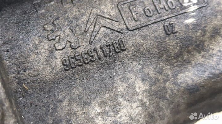 Клапан рециркуляции газов Land Rover Freelander 2