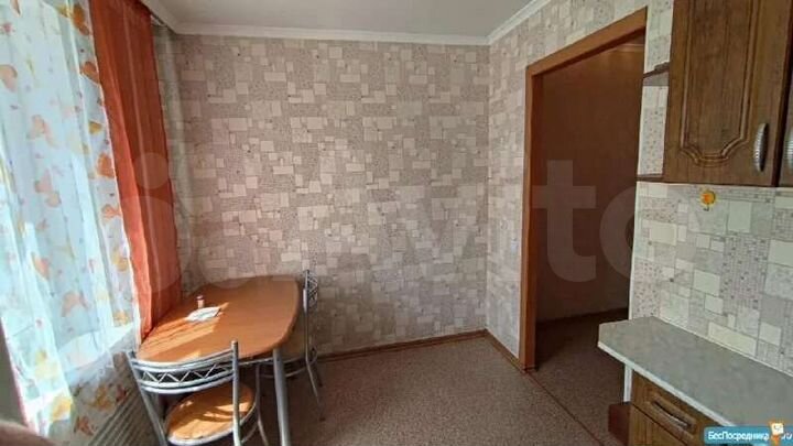 Доля в 2-к. квартире, 60 м², 9/9 эт.