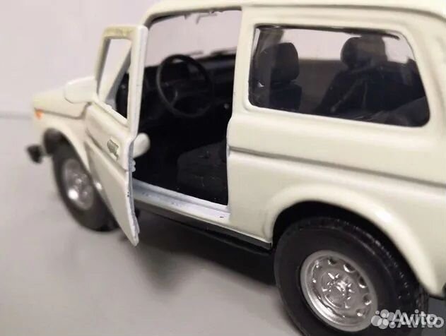 Модель Нива ваз 2121 белая