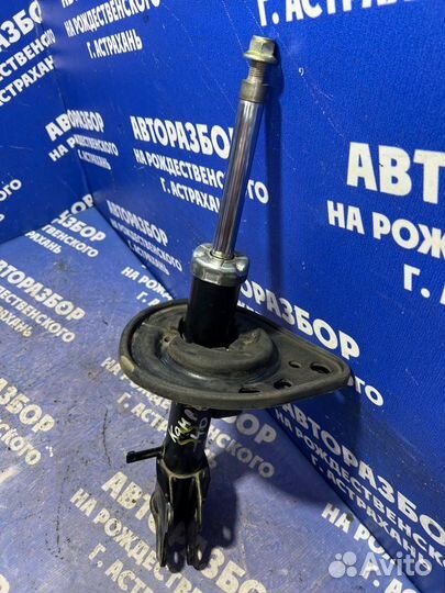 Задняя стойка амортизатора Toyota Camry 40 седан