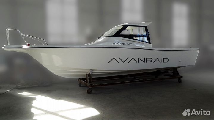 Катер Avanraid F270