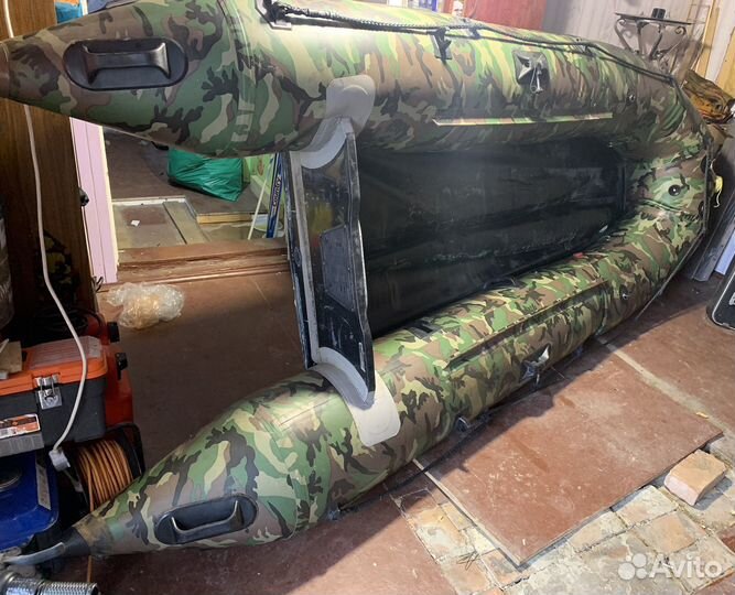 Лодка Badger 370HL