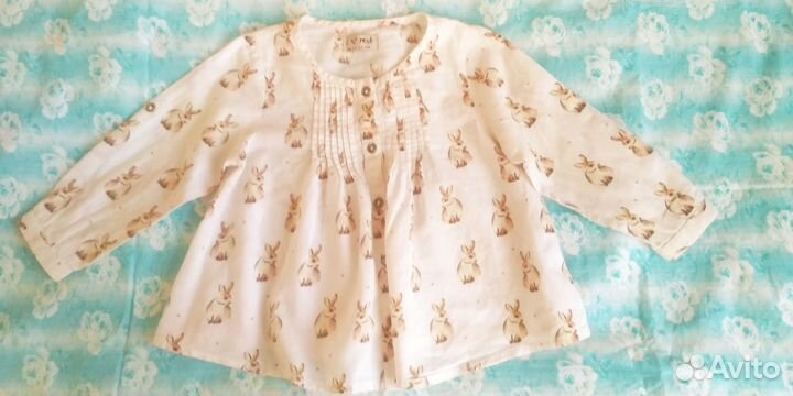 Кофточка для девочки с зайчиками 4-5 лет