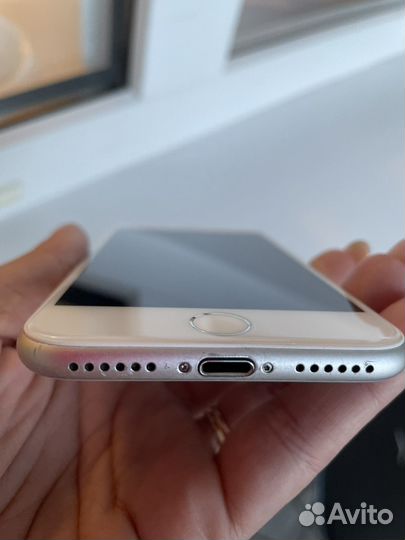 Телефон iPhone 7