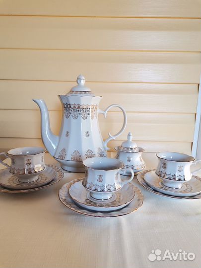 Фарфоровый белый чайный сервиз Коростень