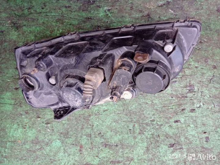 Фара передняя правая Hyundai Elantra XD 2002г