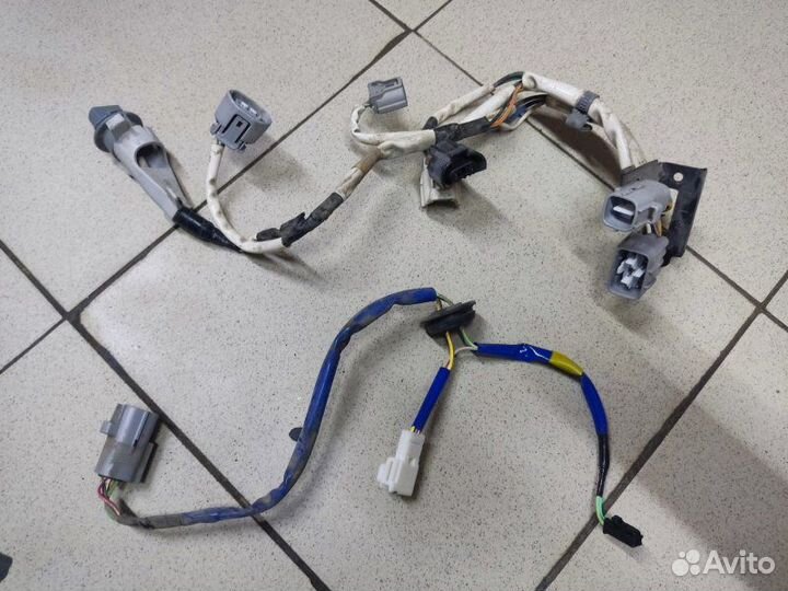 Проводка фары (коса) левая Toyota Land Cruiser