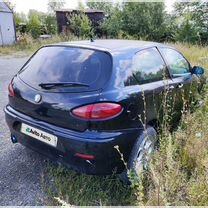 Alfa Romeo 147 1.6 MT, 2001, битый, 150 000 км, с пробегом, цена 150 000 руб.