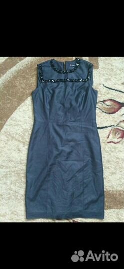 Платье с камнями 44
