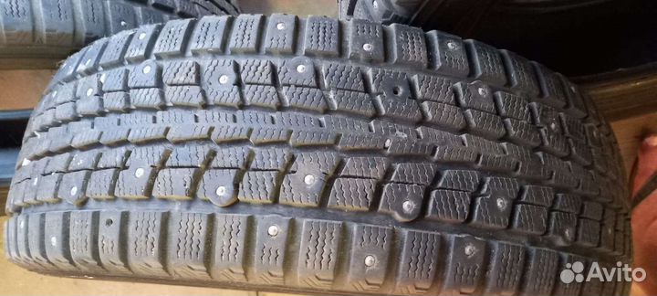 Dunlop SP Winter Ice 01 205/60 R16 92T