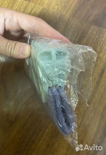 Новая щетка для мытья оконных отверстий