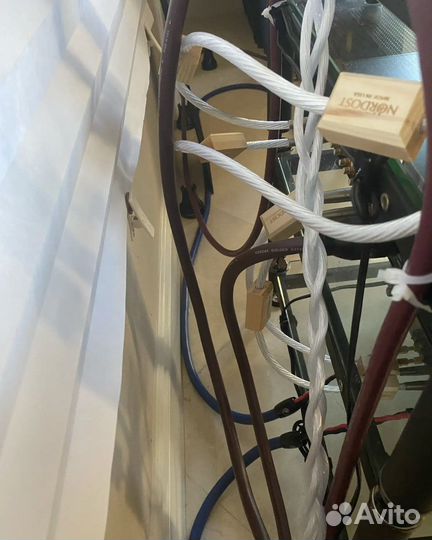 Антирезонансные подставки под кабеля