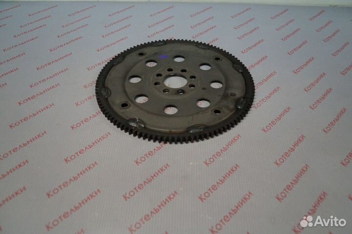 Nissan 12331-62J02 Маховик