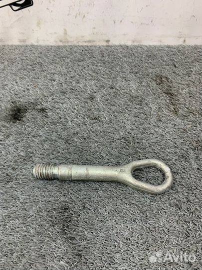 Крюк буксировочный Mercedes Gl X164