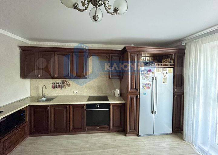 3-к. квартира, 83 м², 1/10 эт.