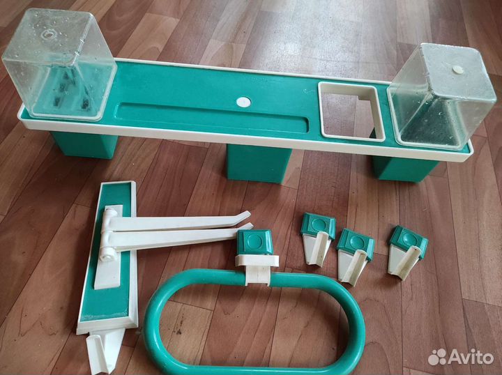 Полка, крючки, вешалка, набор для ванной комнаты